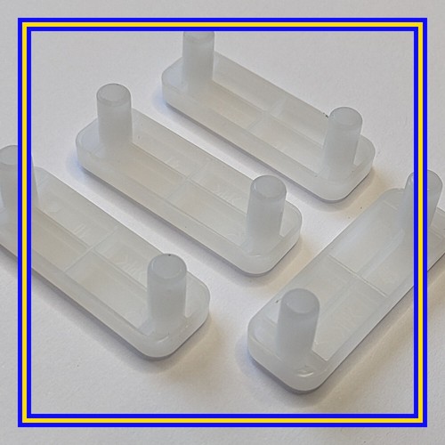 153549 piedini in - in, plastica
