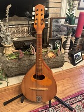 Mandolino russo vintage anni