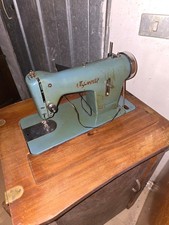 Macchina da cucire Vigorelli Domus con mobile