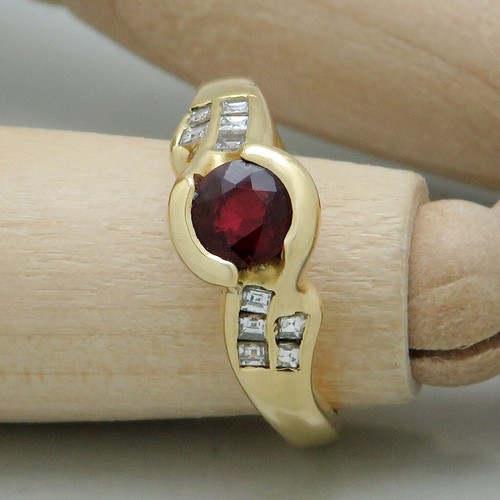 Anello donna oro con circa