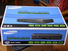 Nuovo Samsung DVD-V9800 Tunerless 1080p Upconverting VHS Combo Lettore DVD