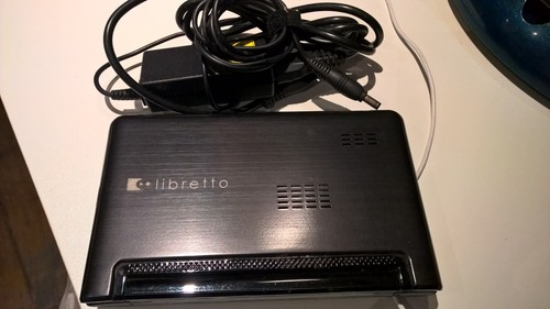 Toshiba libretto w100 - toshiba,