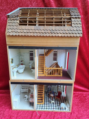 Grande casa delle bambole - casa, in