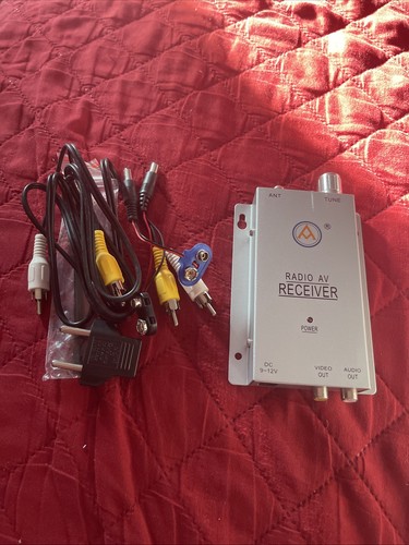 Radio receiver - radio, av