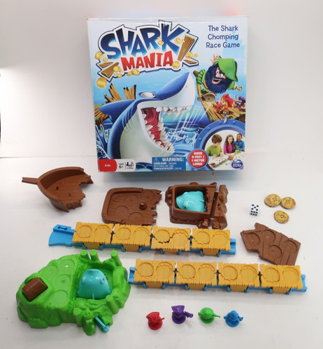 Shark mania chomping race - chomping,