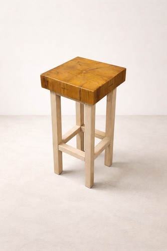 Sgabello artigianale legno - in,