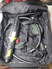 Oceanic computer subacqueo e coltello subacqueo in titanio