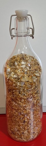 Bottiglia vetro ikea piena - di,