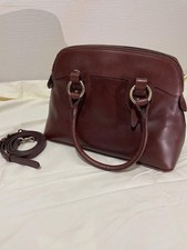 Borsa a tracolla e borsetta