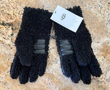 NWT UGG Fluff Gloves Black Sz