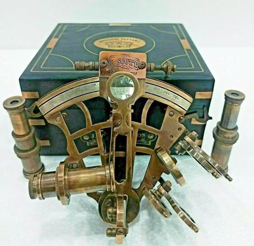 Antico astrolabio nautico