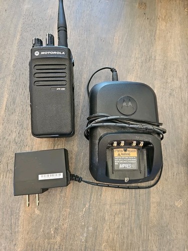 Motorola xpr 3300 vhf - vhf, 16