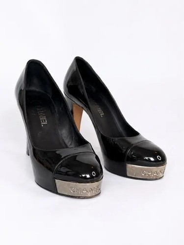 Chanel décolleté platform
