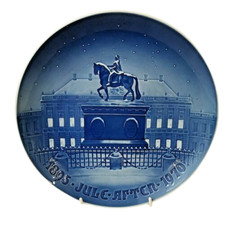 Bing & Grondahl 1895-1970 Christmas Eve Plate Royal Palace 9 Inches