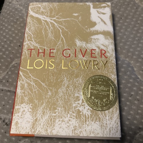 The giver lois - giver, signed