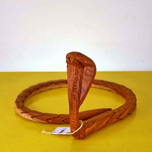 Serpente cobra legno - in,