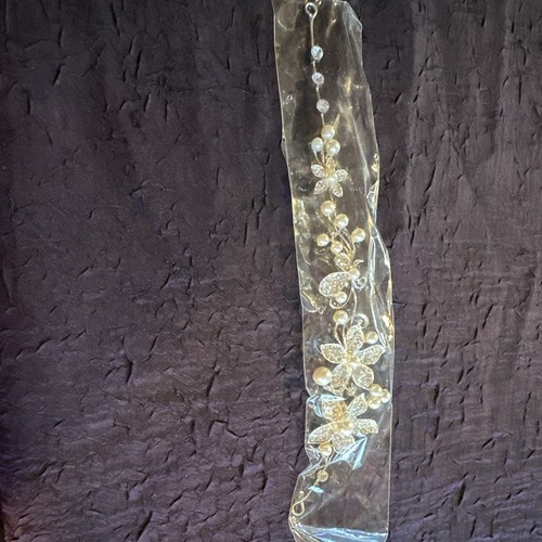 Accessorio per capelli foglia