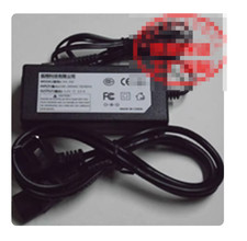 Alimentatore adattatore