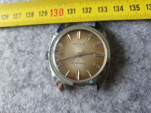 Difettoso orologio vintage - difettoso,