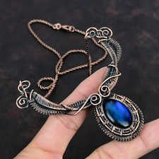 Collana catena avvolta filo