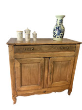 Antico mobile credenza a due ante in rovere Epoca 700