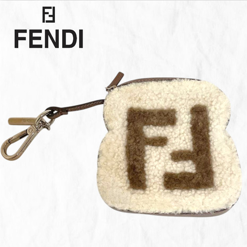 Fendi charm toast - charm,