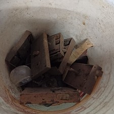 Serrature chiavistelli antichi