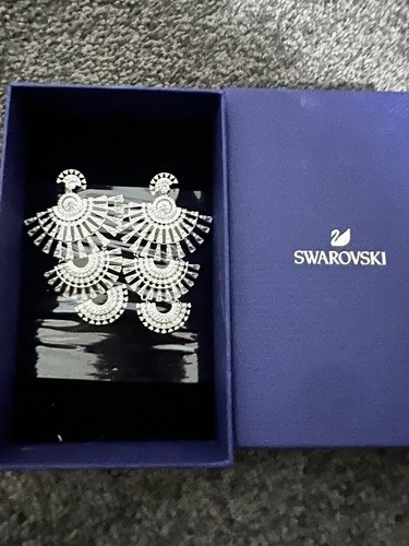 Stunning swarovski earrings - stunning,