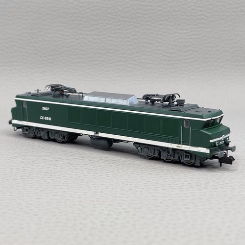 Arnold hn2587s locomotive sncf - locomotive,