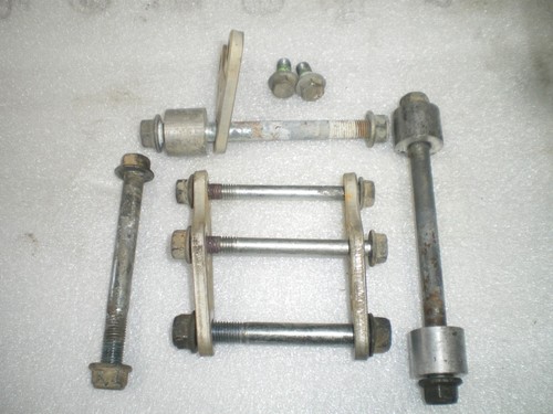 Supporti bulloni attacchi - supporti,