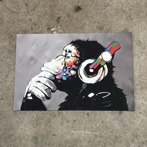 Banksy monkey graffiti - dj,
