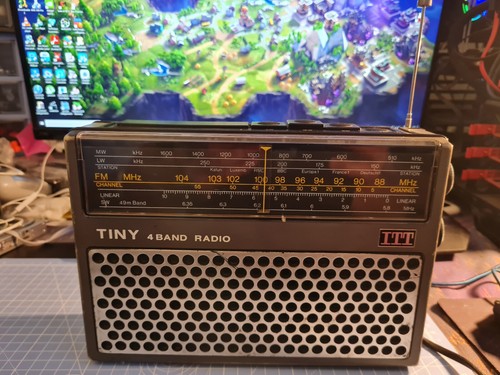 Radio tiny 4band - tiny, funzionante