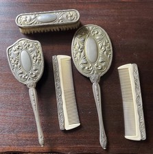 Silver-plated vanity set with
