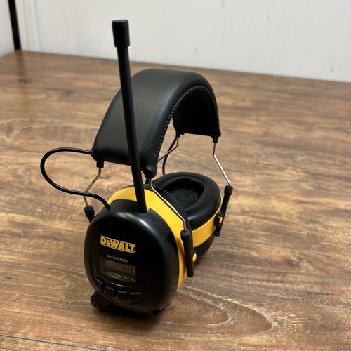 Dewalt dpg15 radio fm - radio, am/fm