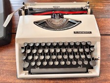 macchina da scrivere Triumph