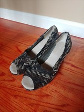 TOMS Sandali con zeppa punta