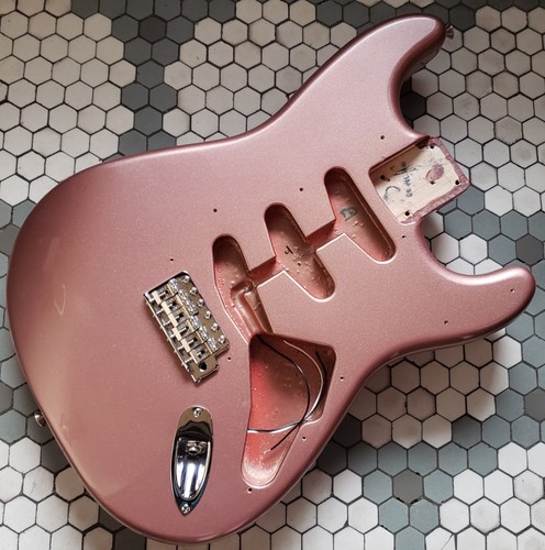 Burgundy mist 1999 fender - mist,