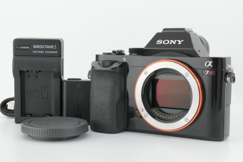 Fotocamera digitale mirrorless