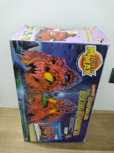 Mighty max skull - max, mountain