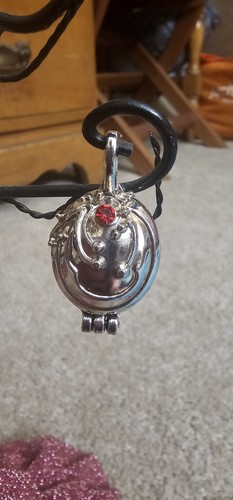 Collana con ciondolo