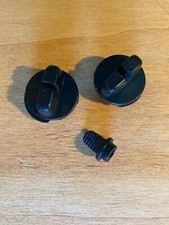 Tappi olio+benzina  motosega Oleo-Mac 240. Ricambio made In Italy ??