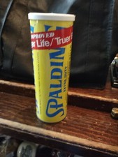 Tubo di palline da tennis