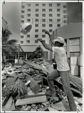1989 Press Photo John Faella