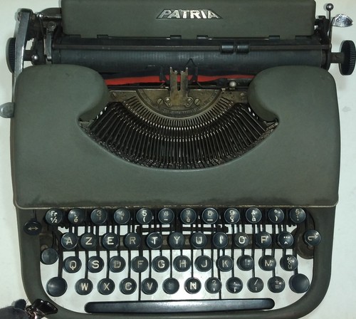 Antica macchina scrivere - antica, da