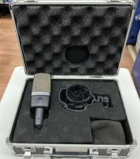 AKG C214 Pro microfono a