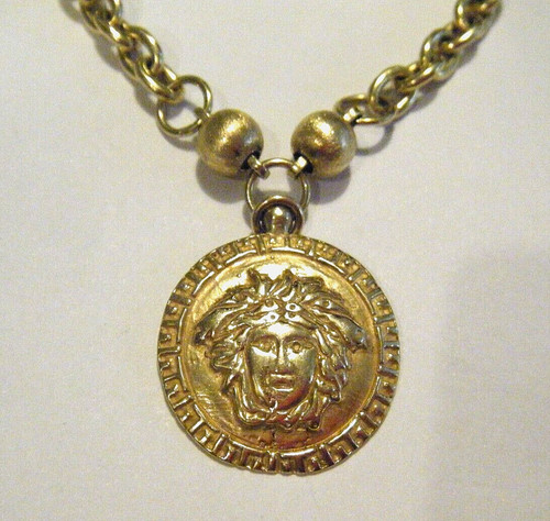 Collana catena ciondolo medusa