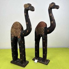 coppia di statue etniche in legno, cammelli