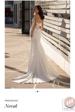 BRAND NEW Pronovias Wedding