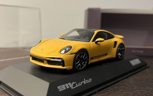 Porsche 911 turbo 992 - 1,