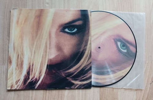 Madonna ghv2 - -,
